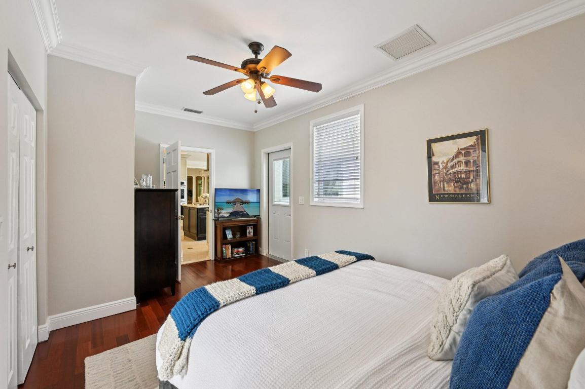 257 N Country Club Drive