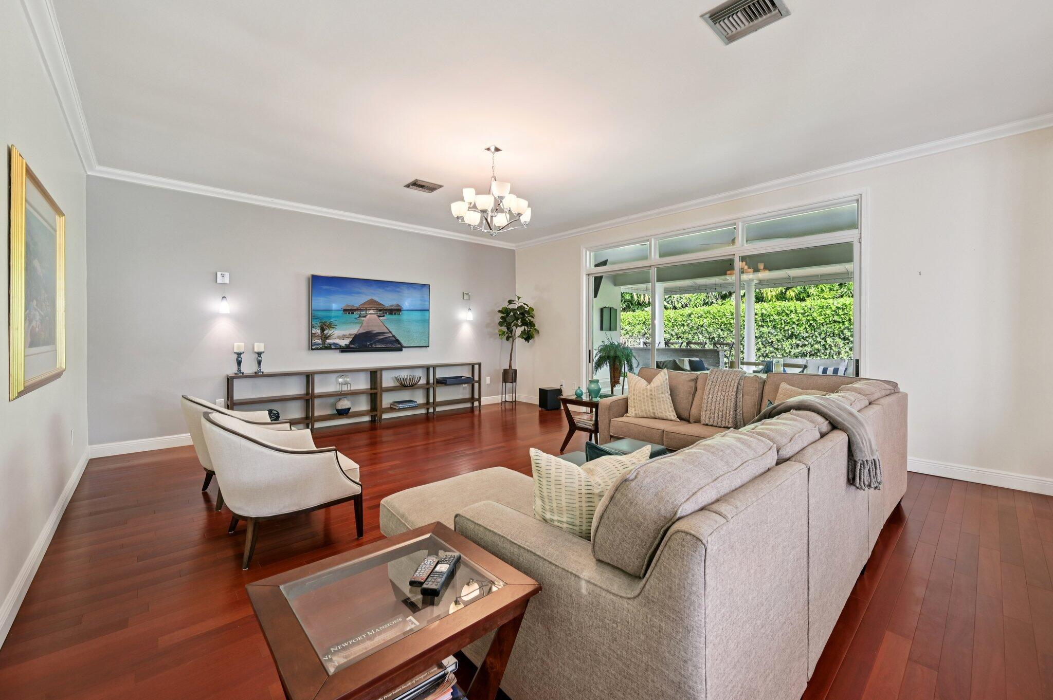 257 N Country Club Drive