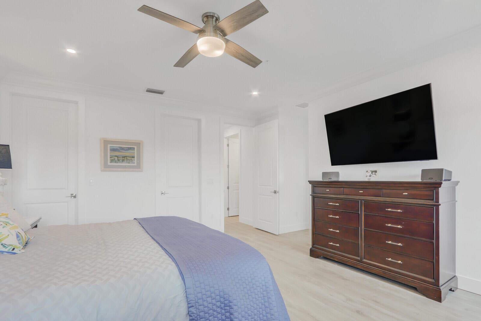 120 Water Pointe Place 2