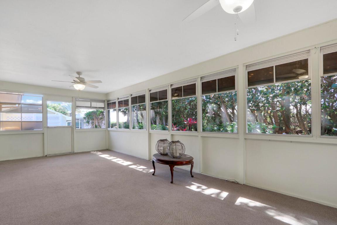 8574 SE Seagrape Way