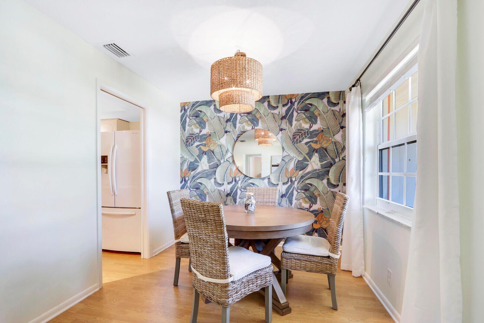 8574 SE Seagrape Way