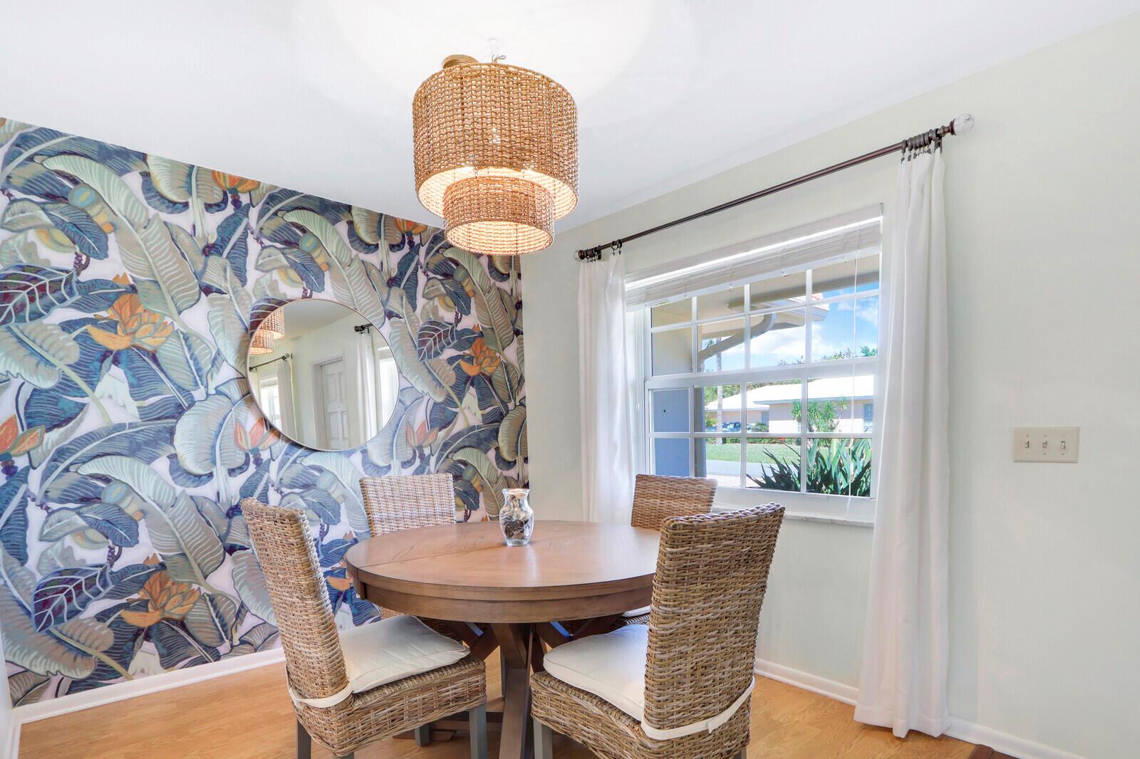 8574 SE Seagrape Way