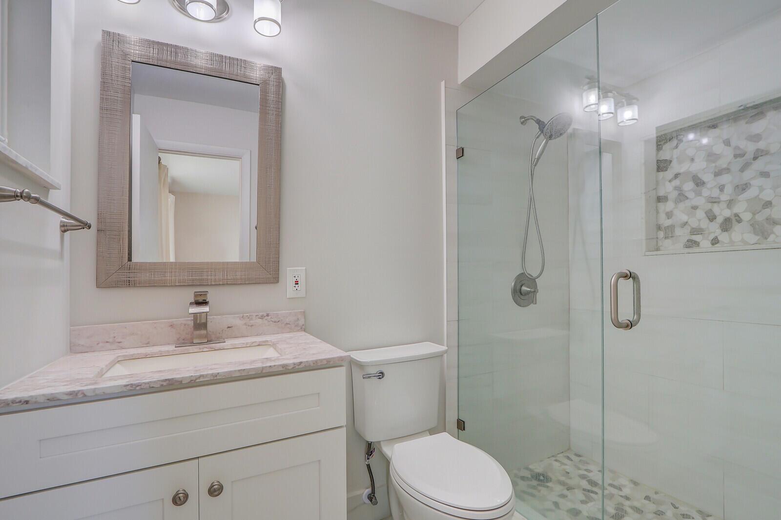 8574 SE Seagrape Way