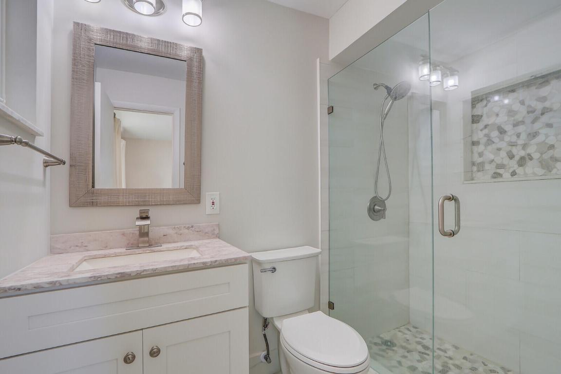 8574 SE Seagrape Way