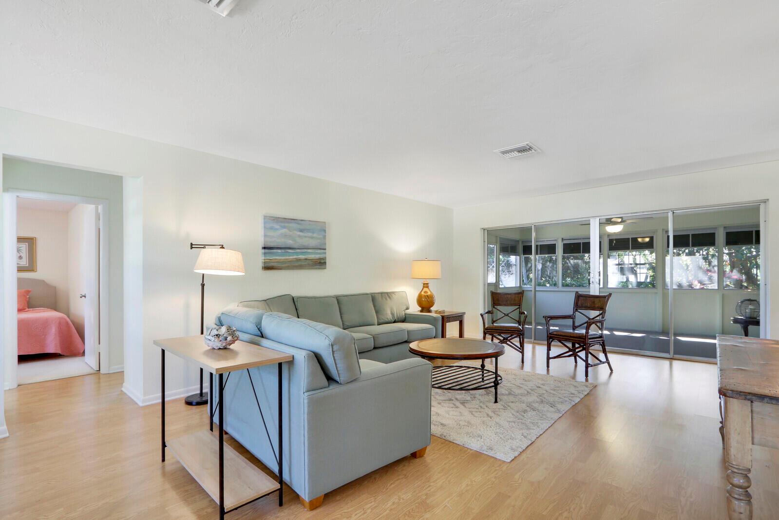 8574 SE Seagrape Way