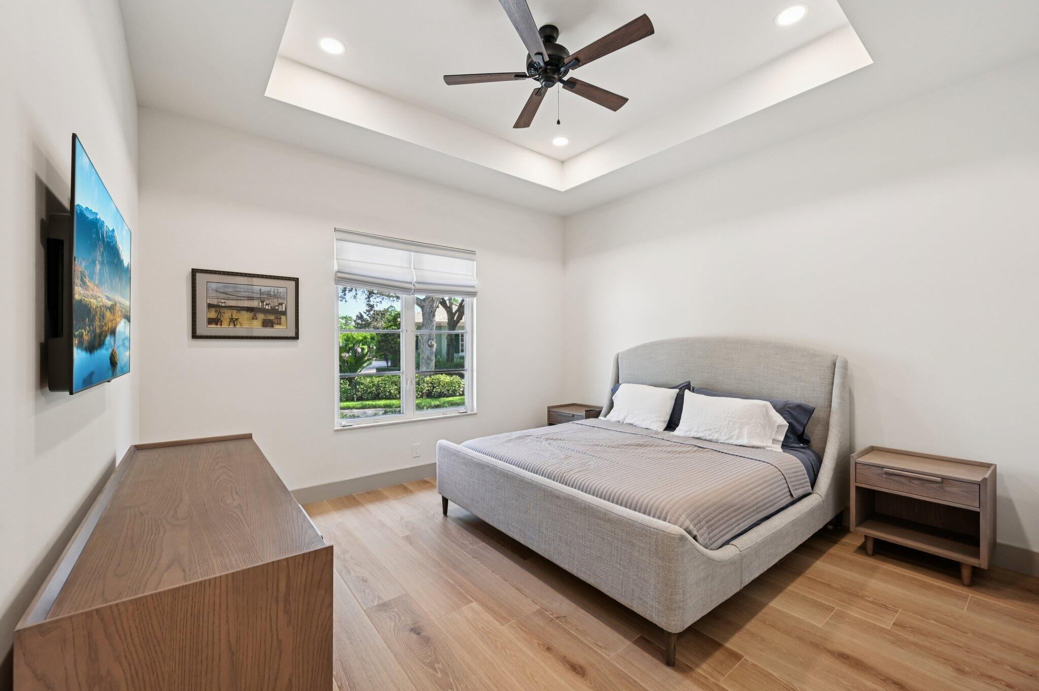 9936 SE Sandpine Lane