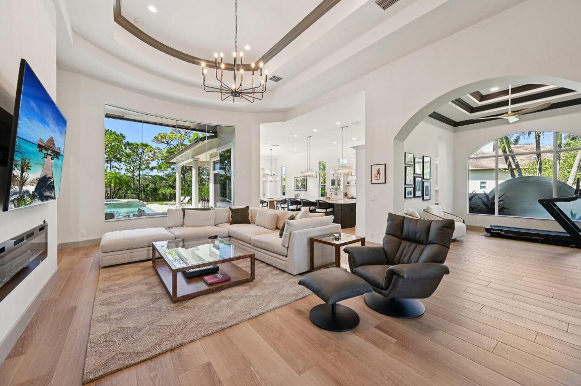 9936 SE Sandpine Lane