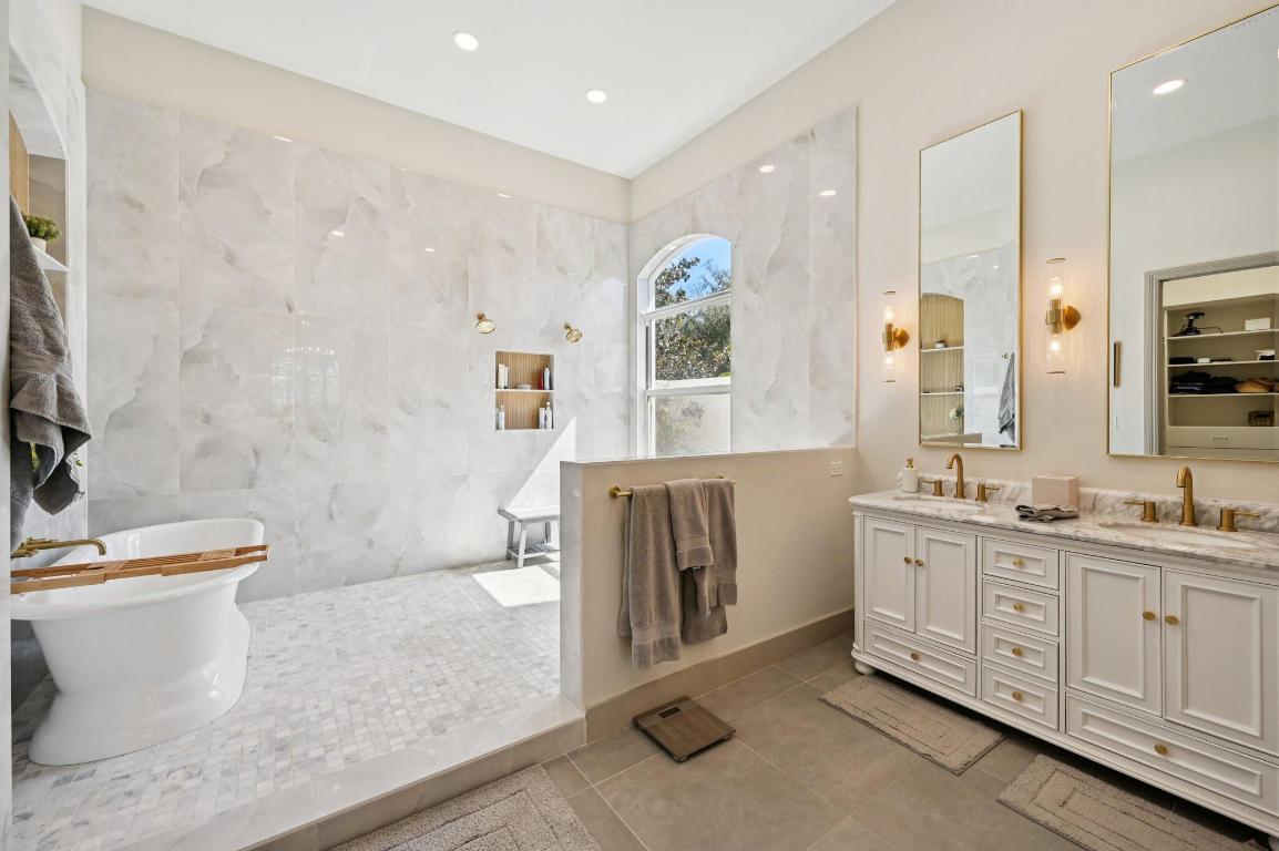 9936 SE Sandpine Lane