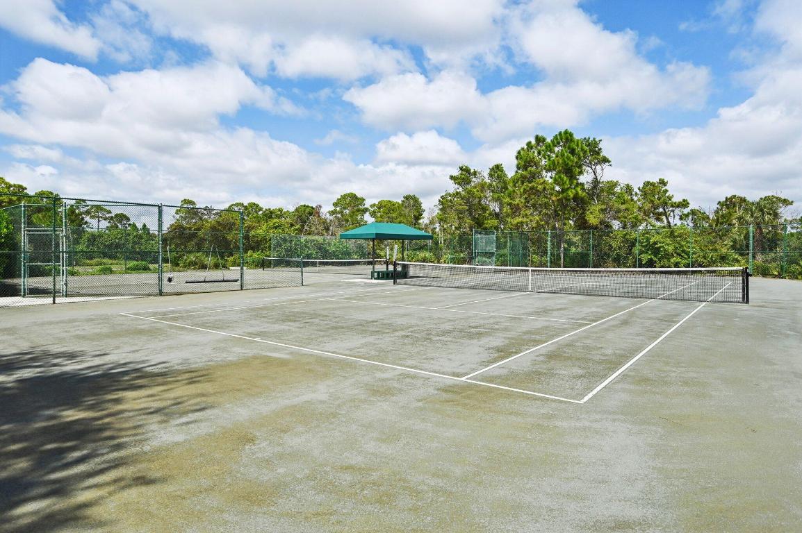 9936 SE Sandpine Lane