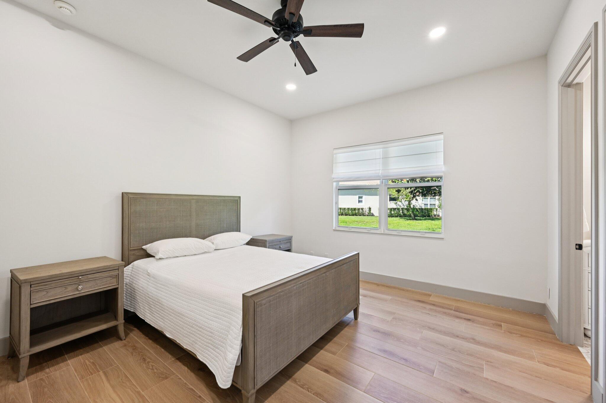 9936 SE Sandpine Lane