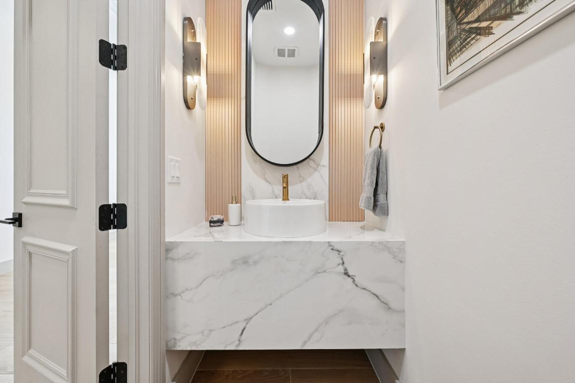 9936 SE Sandpine Lane