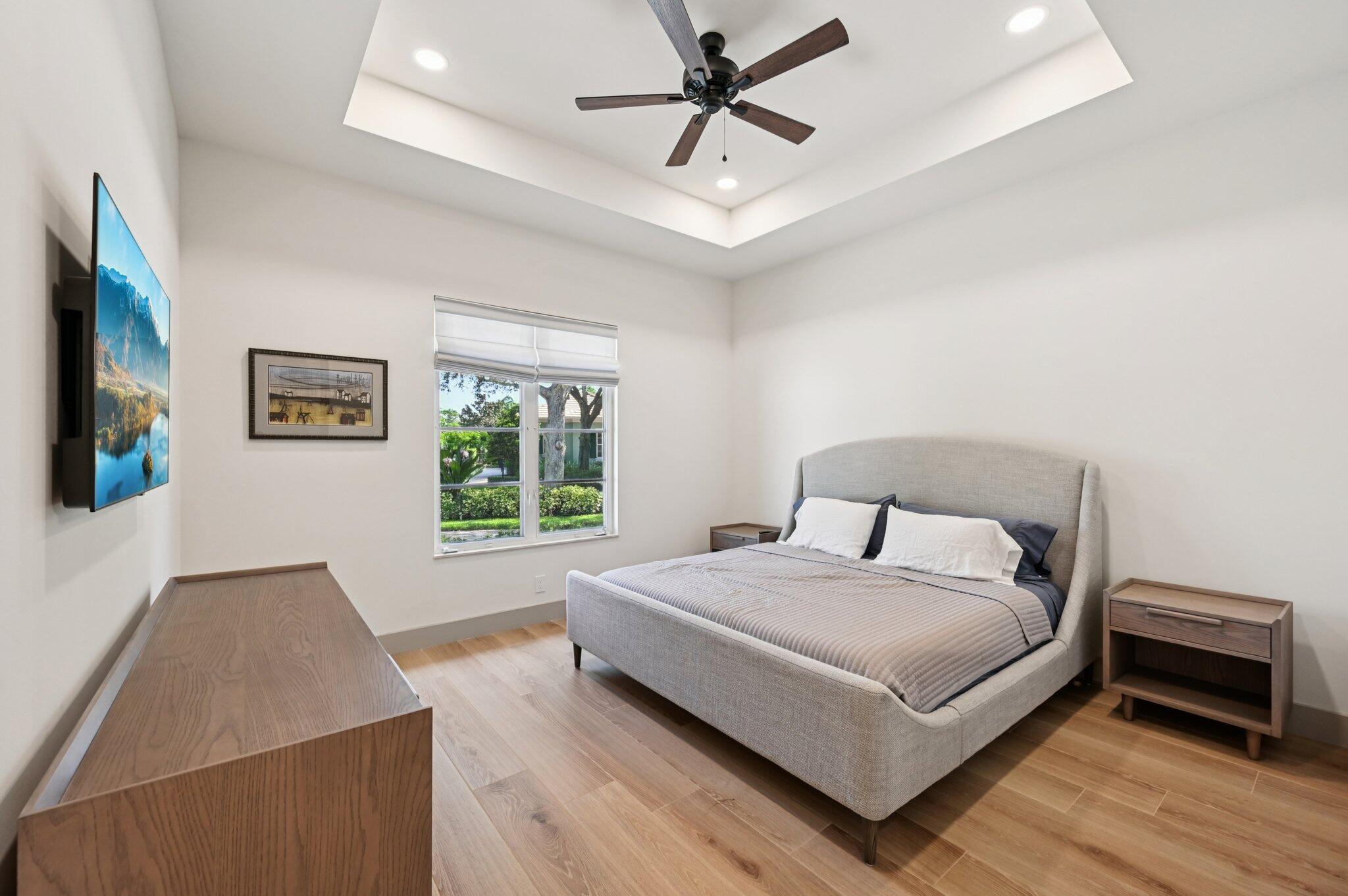 9936 SE Sandpine Lane