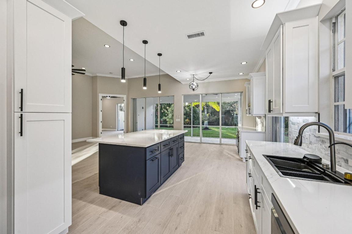 8774 SE Retreat Drive