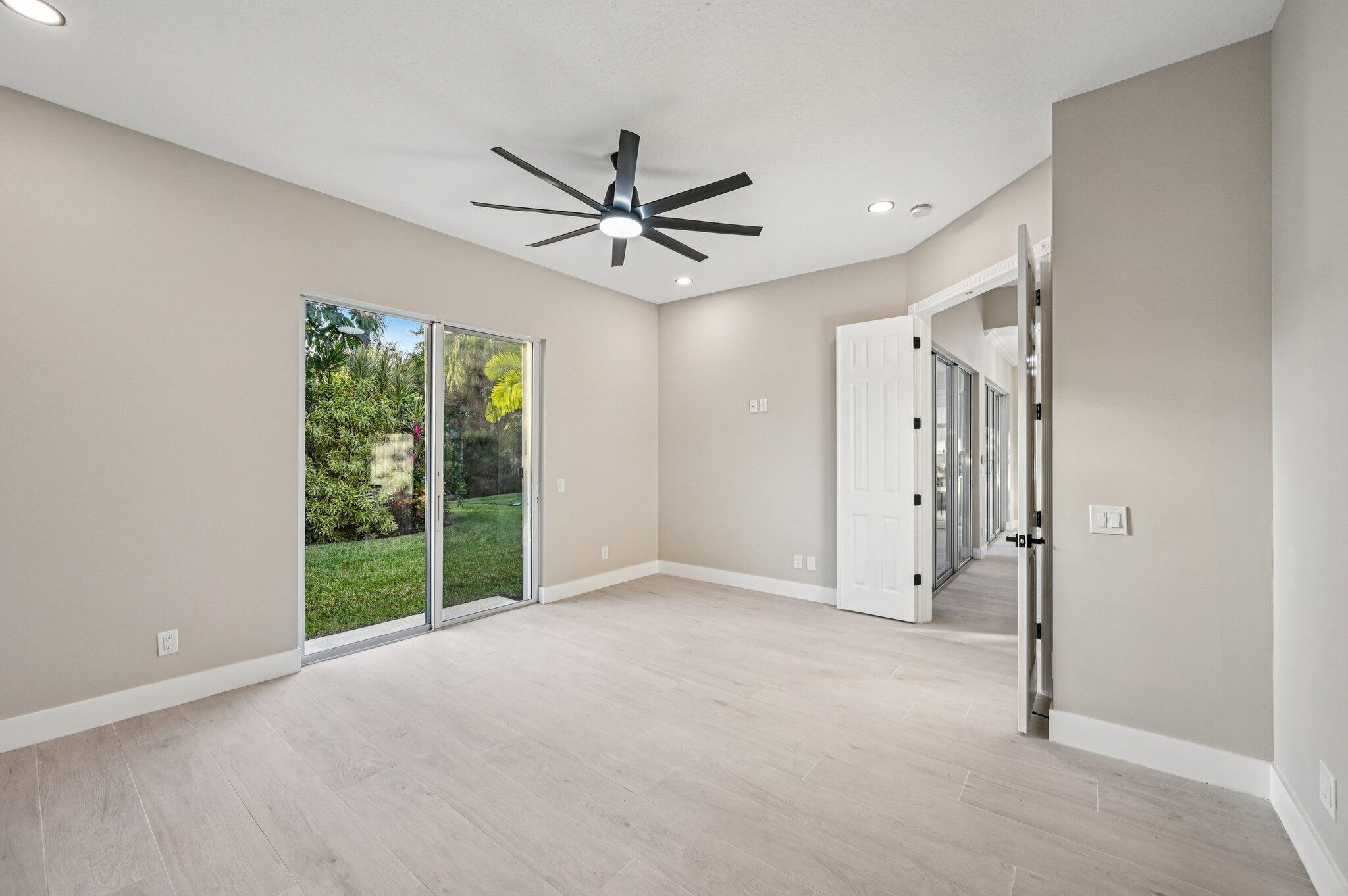 8774 SE Retreat Drive