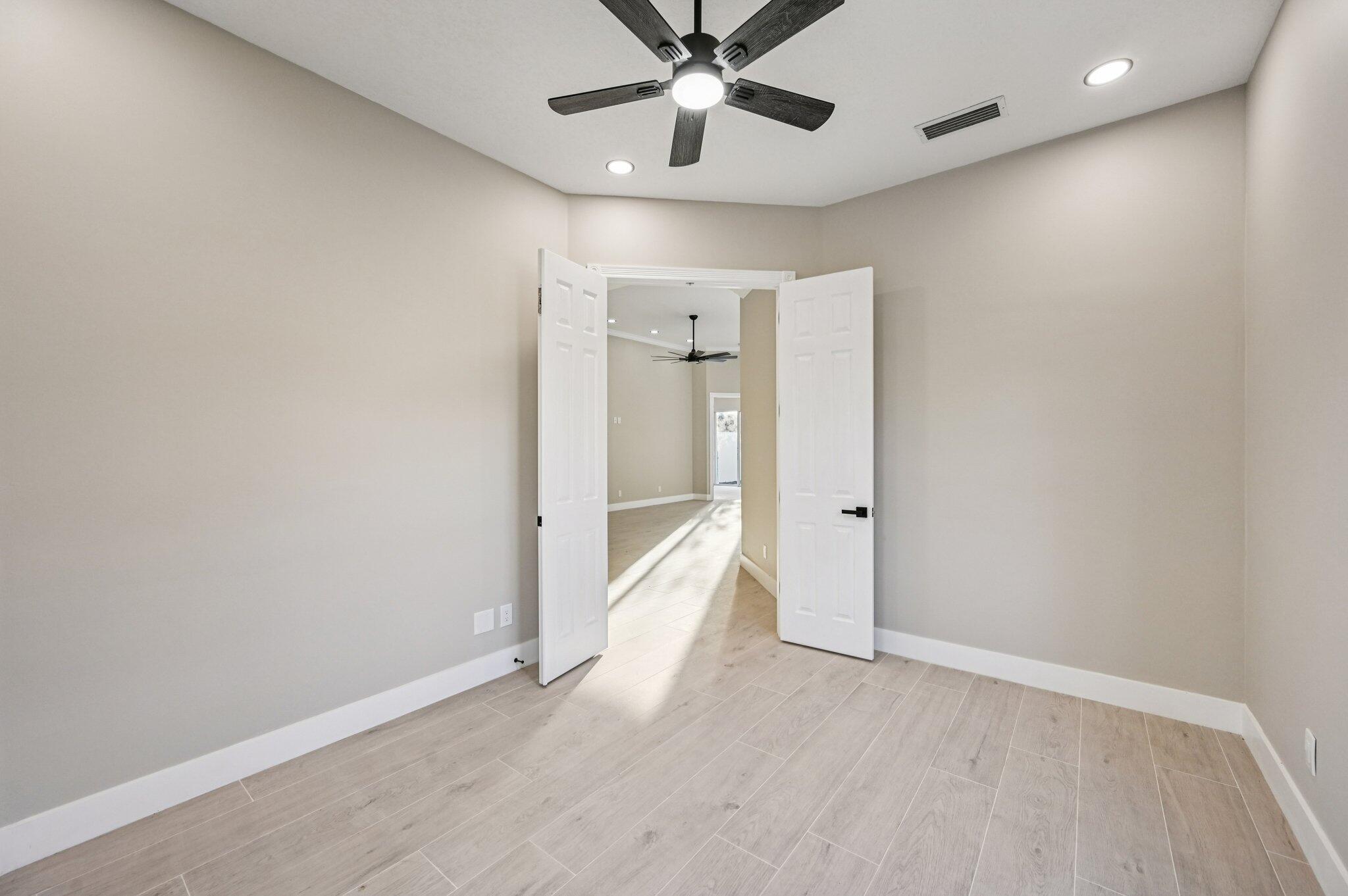 8774 SE Retreat Drive