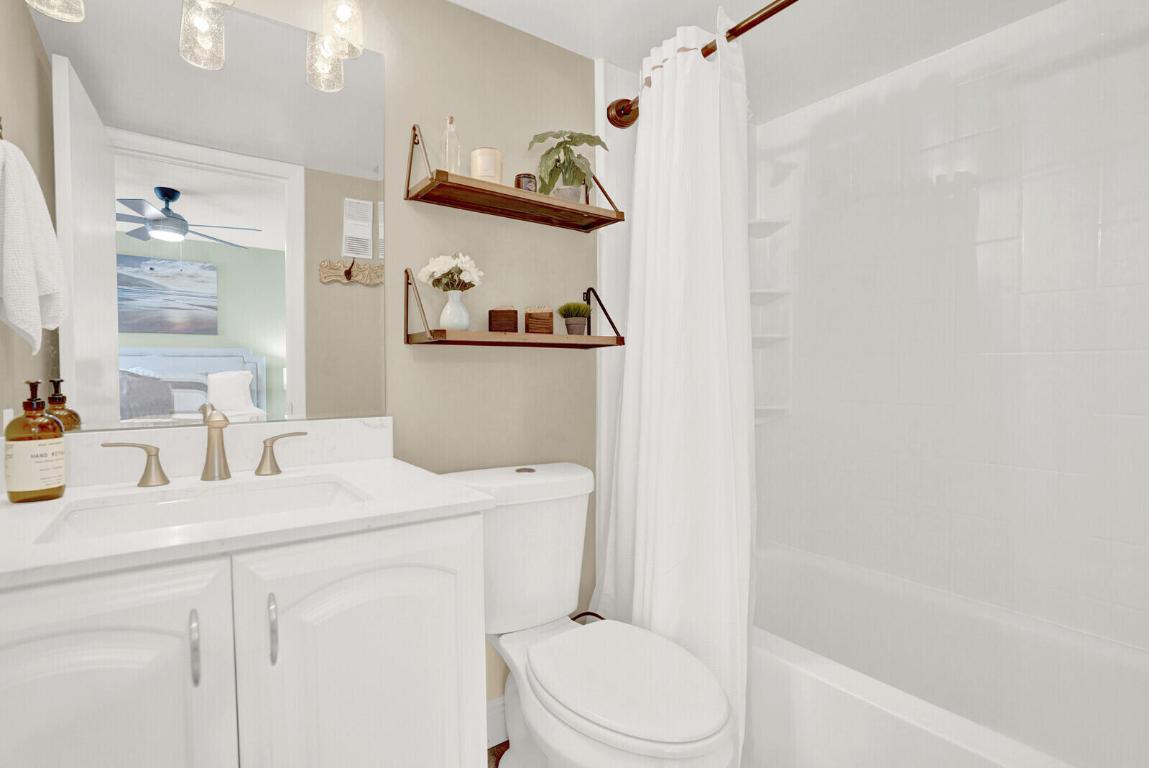 1605 S Us Highway 1 202v5