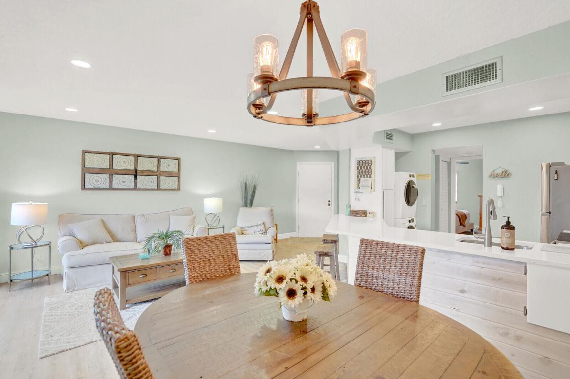 1605 S Us Highway 1 202v5