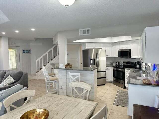 237 Seabreeze Circle