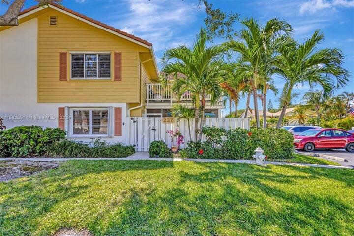 237 Seabreeze Circle