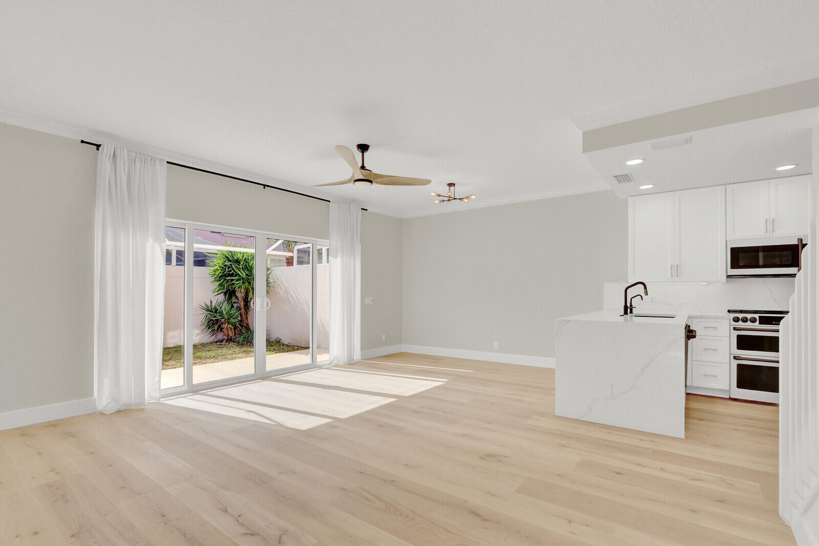 28 Live Oak Circle