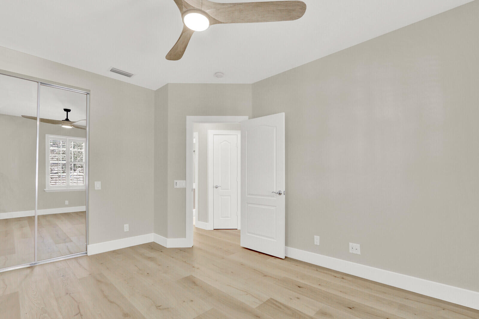 28 Live Oak Circle