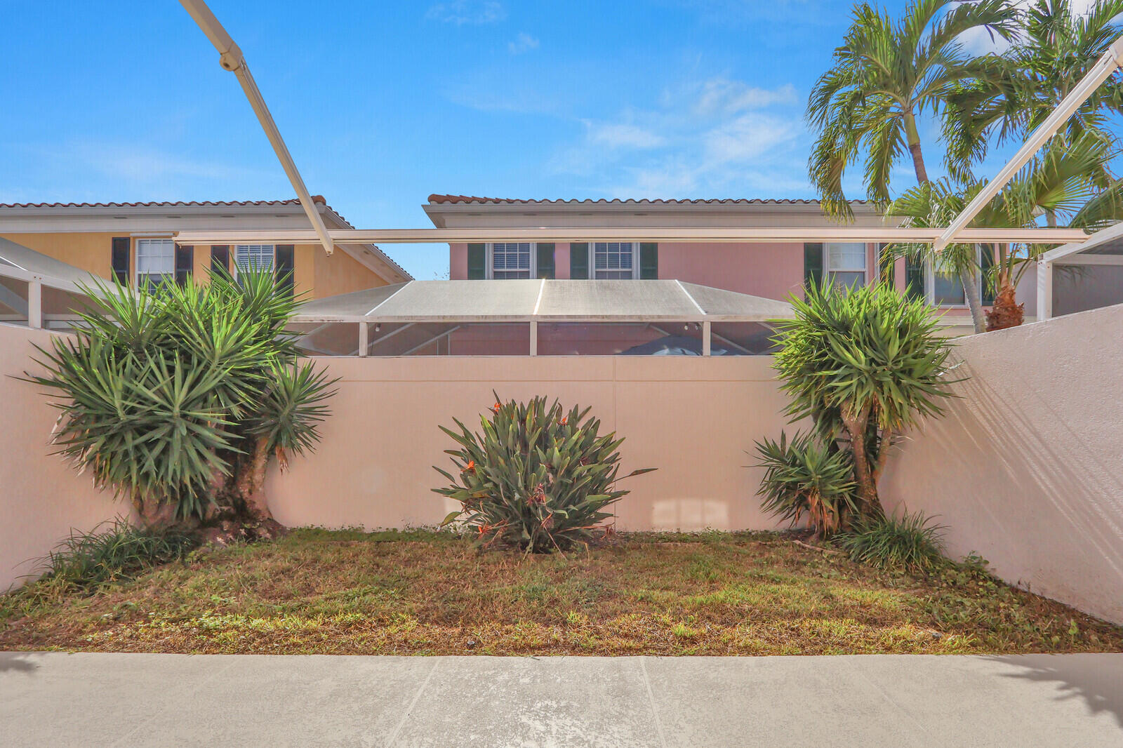 28 Live Oak Circle