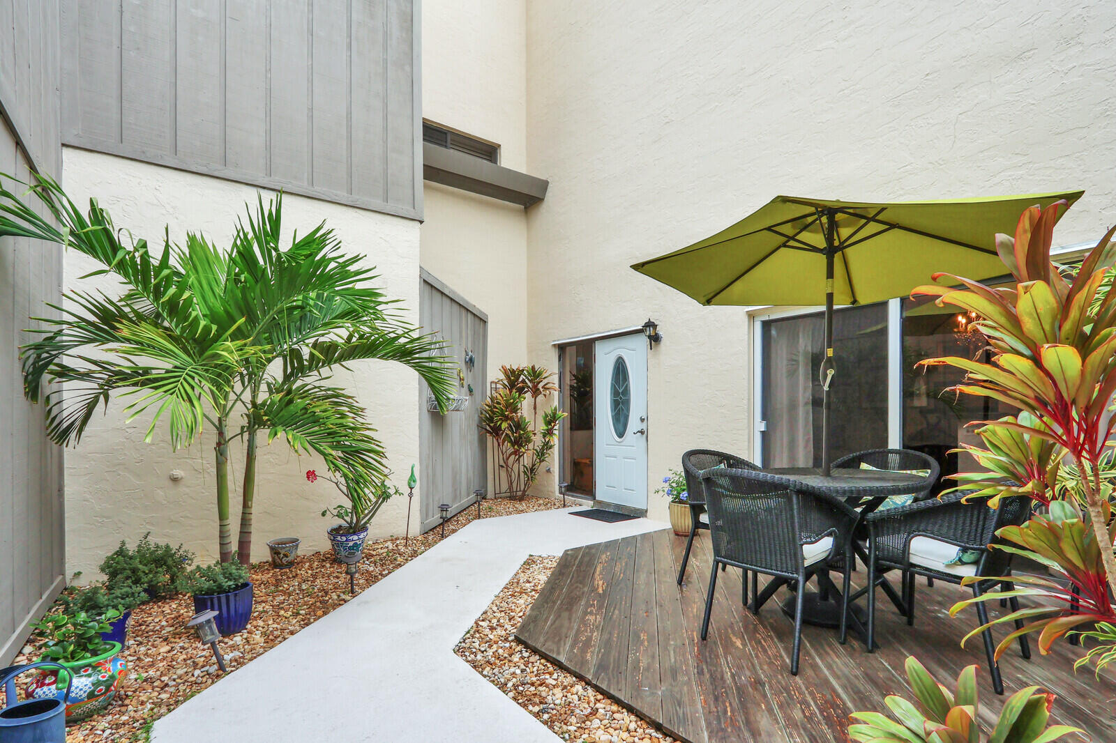 1605 S Us Highway 1 11c