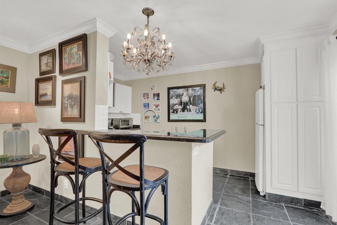 1605 S Us Highway 1 11c