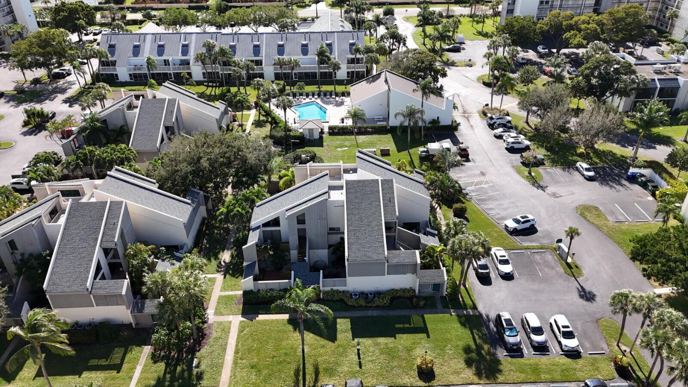 1605 S Us Highway 1 11c