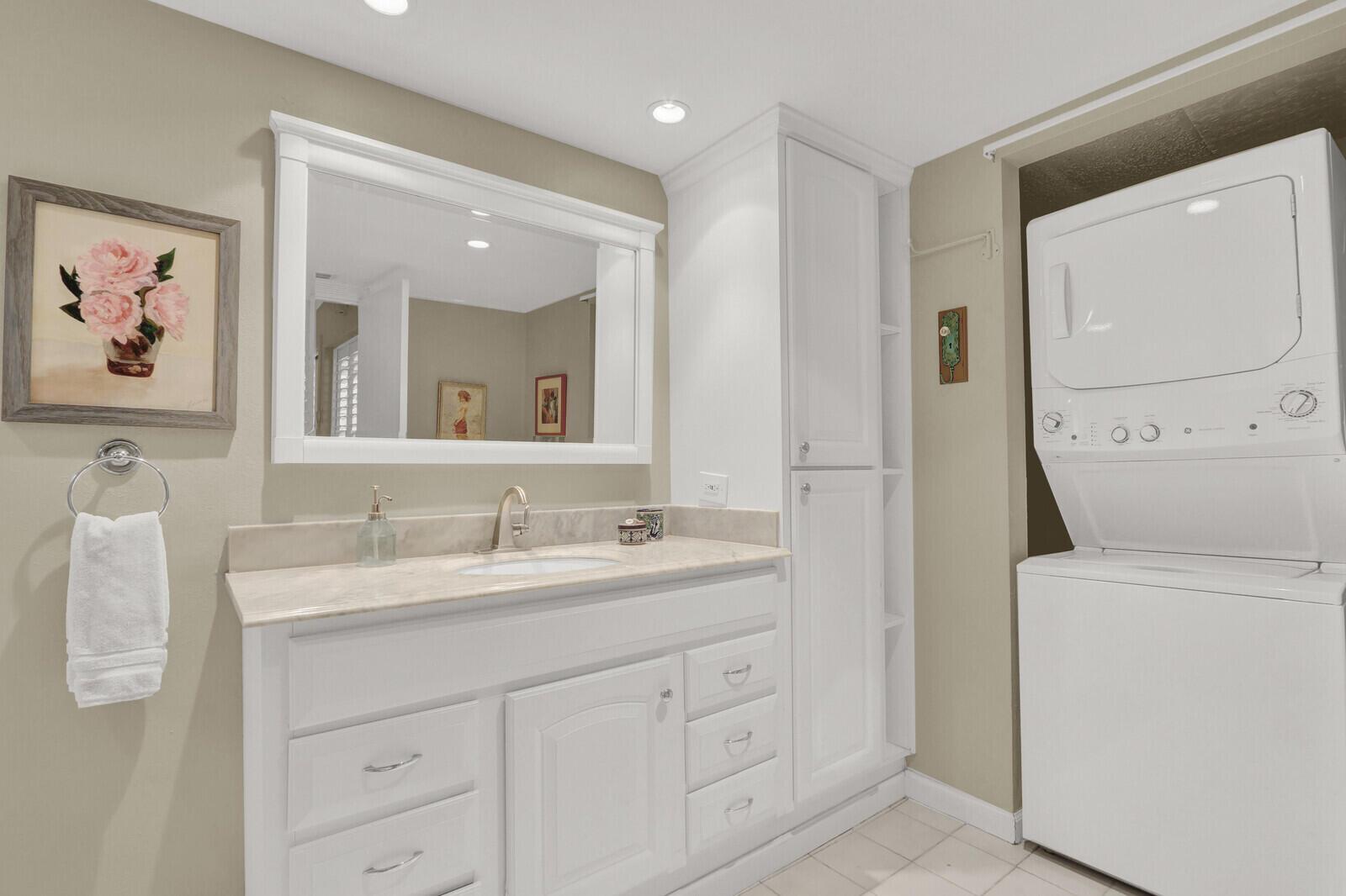 1605 S Us Highway 1 11c