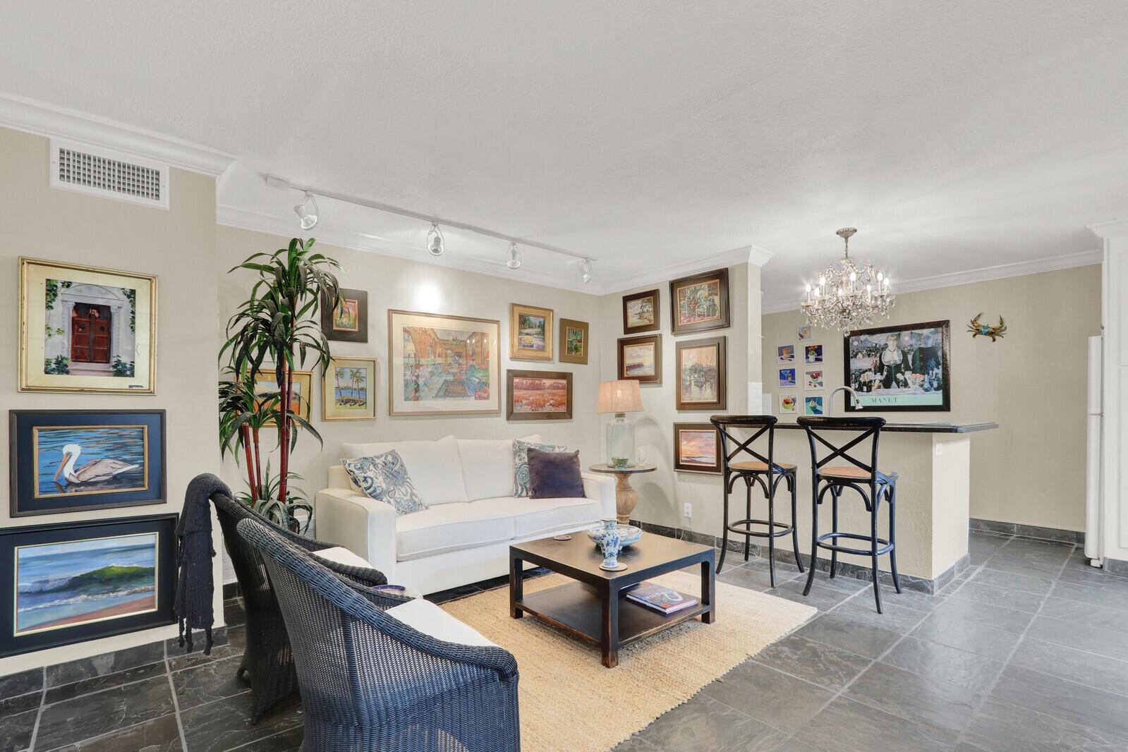 1605 S Us Highway 1 11c