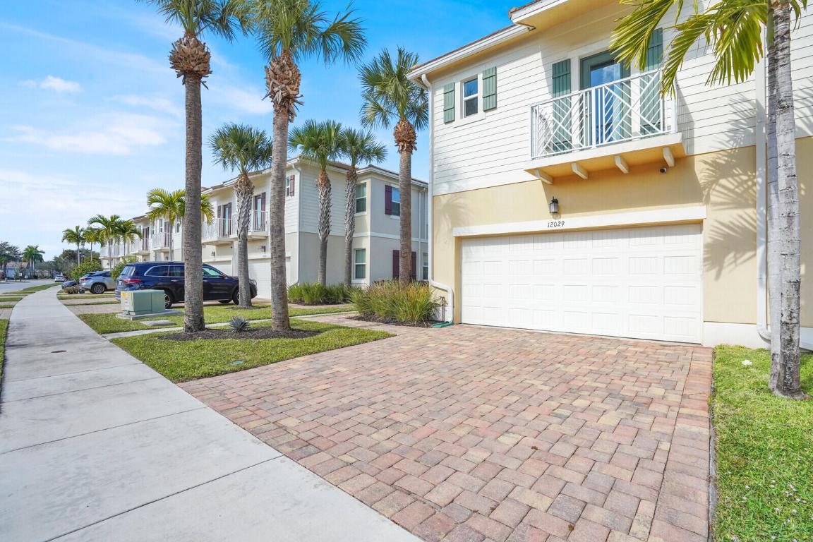 12029 Park Central, Royal Palm Beach