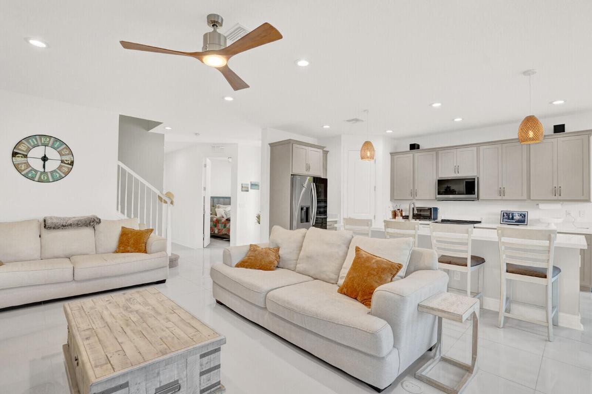 12029 Park Central, Royal Palm Beach