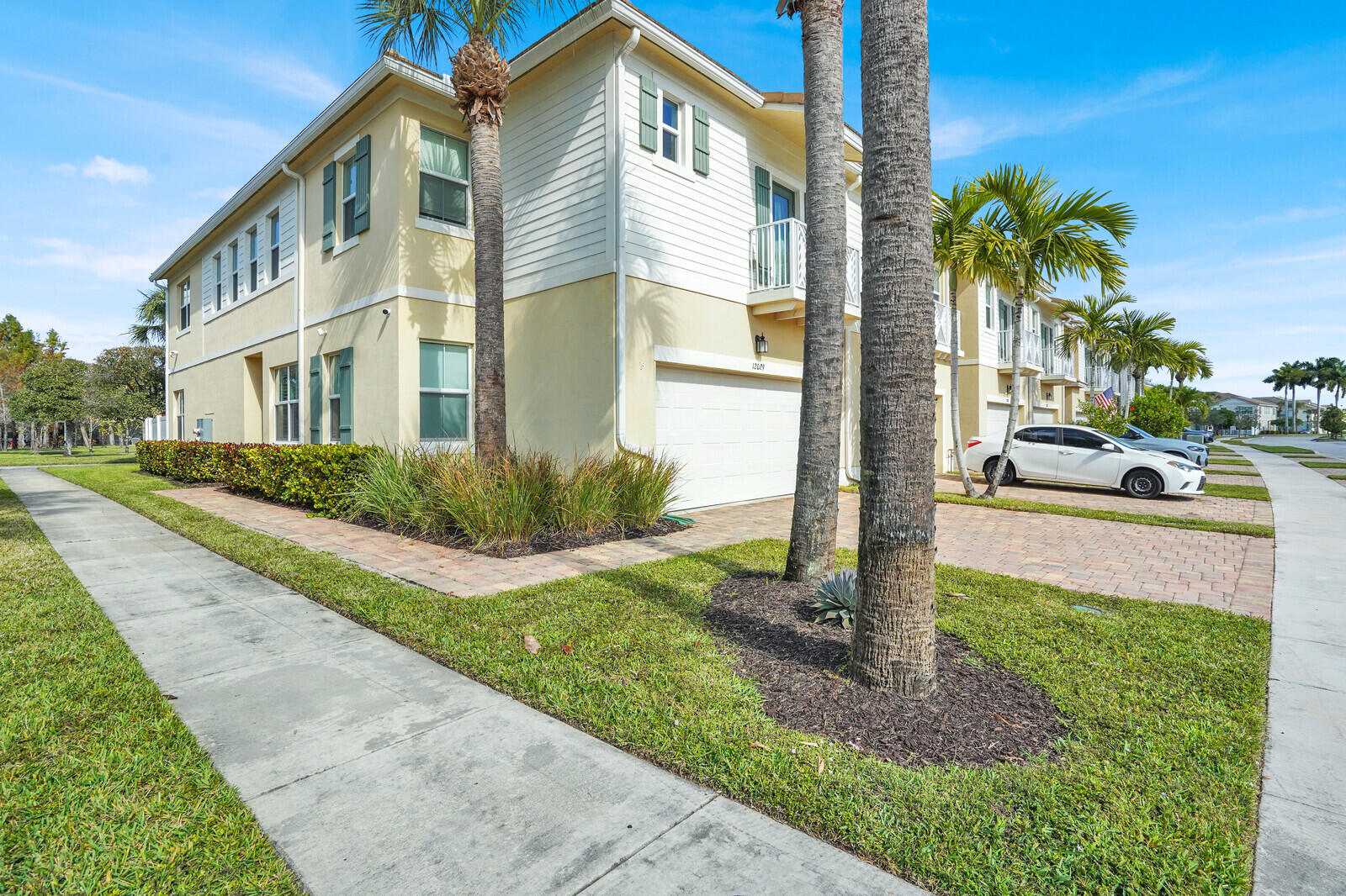 12029 Park Central, Royal Palm Beach