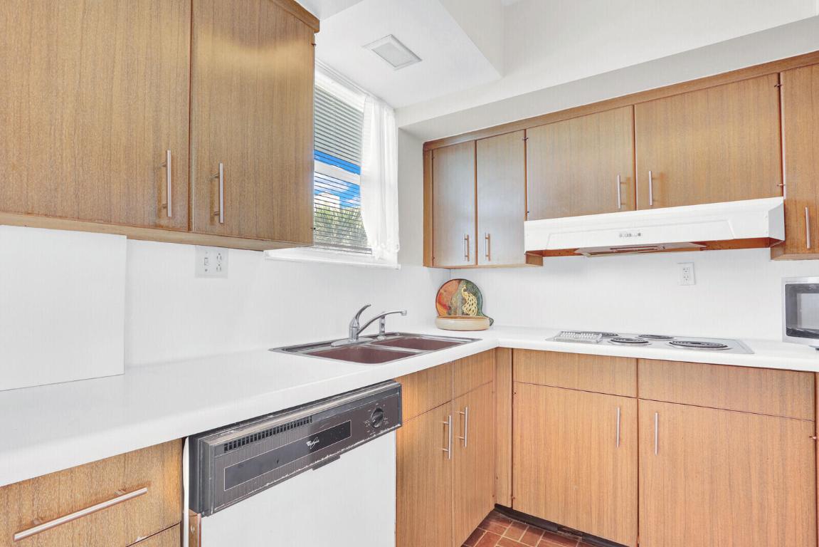 3030 S Ocean Boulevard S 332