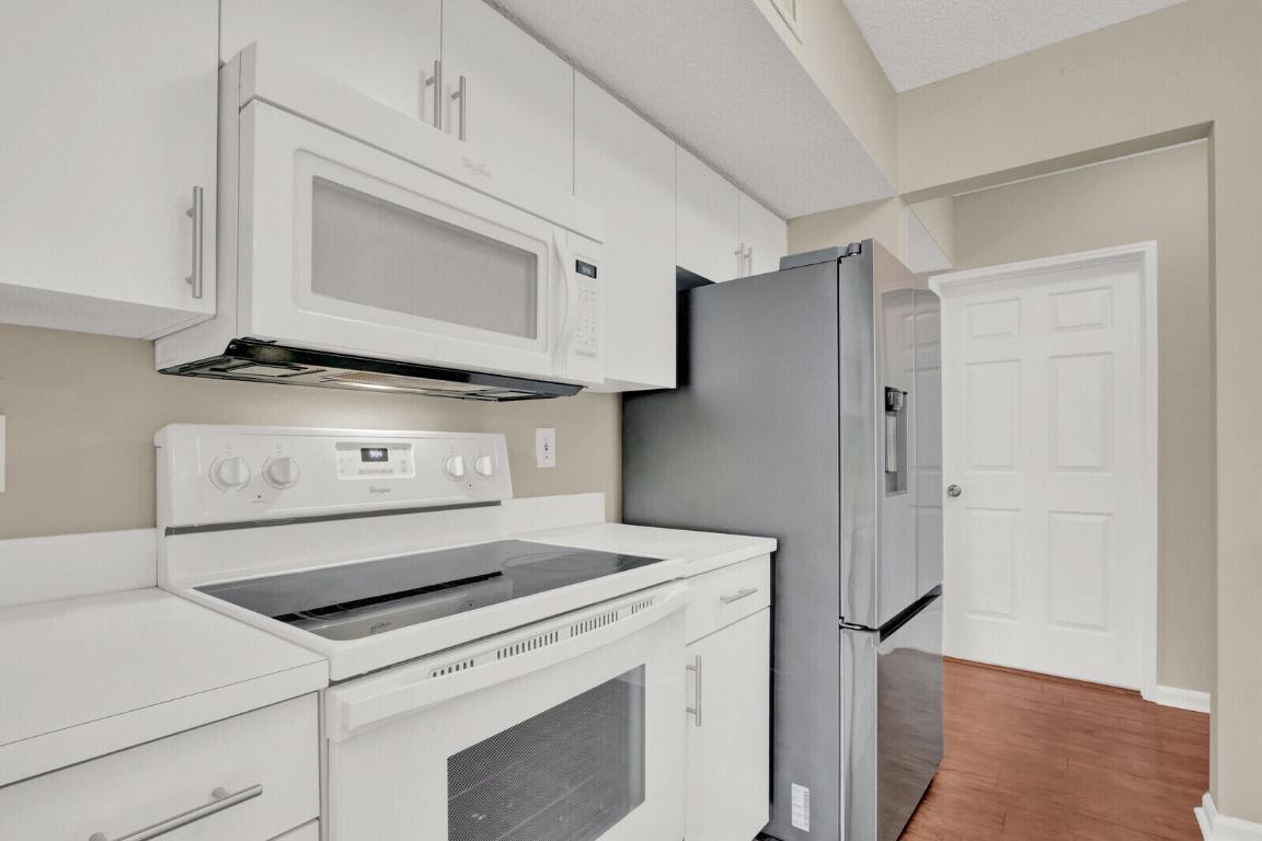 266 Village Boulevard 6303