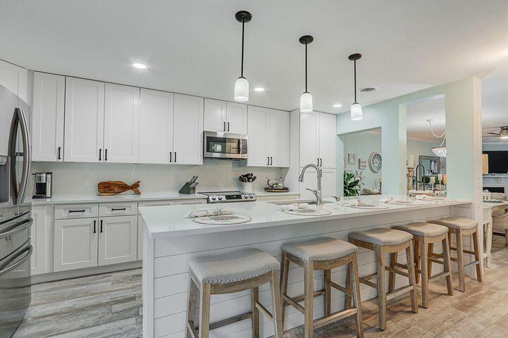 726 Ocean Dunes Circle