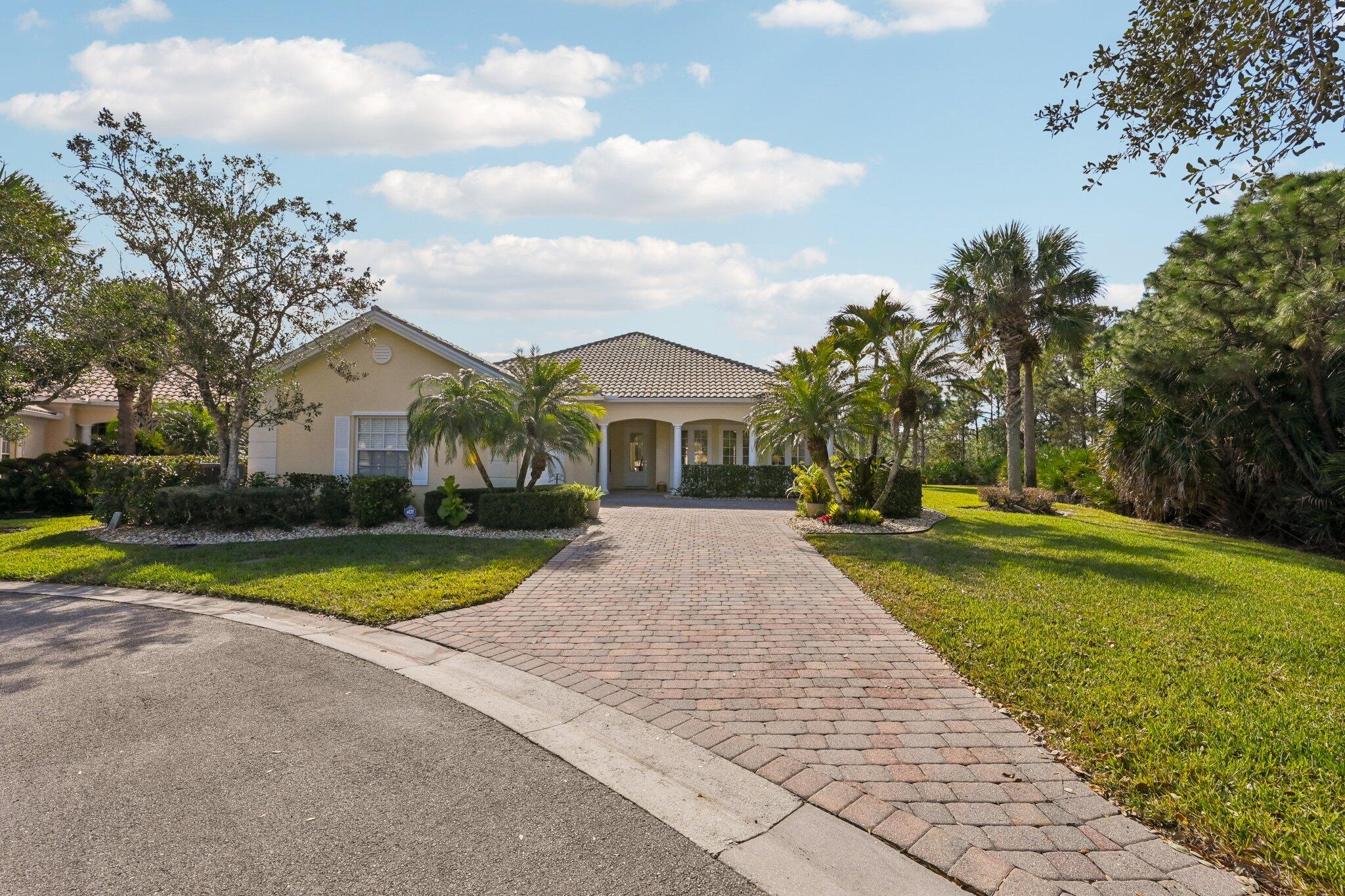 8693 SE Nicolete Lane