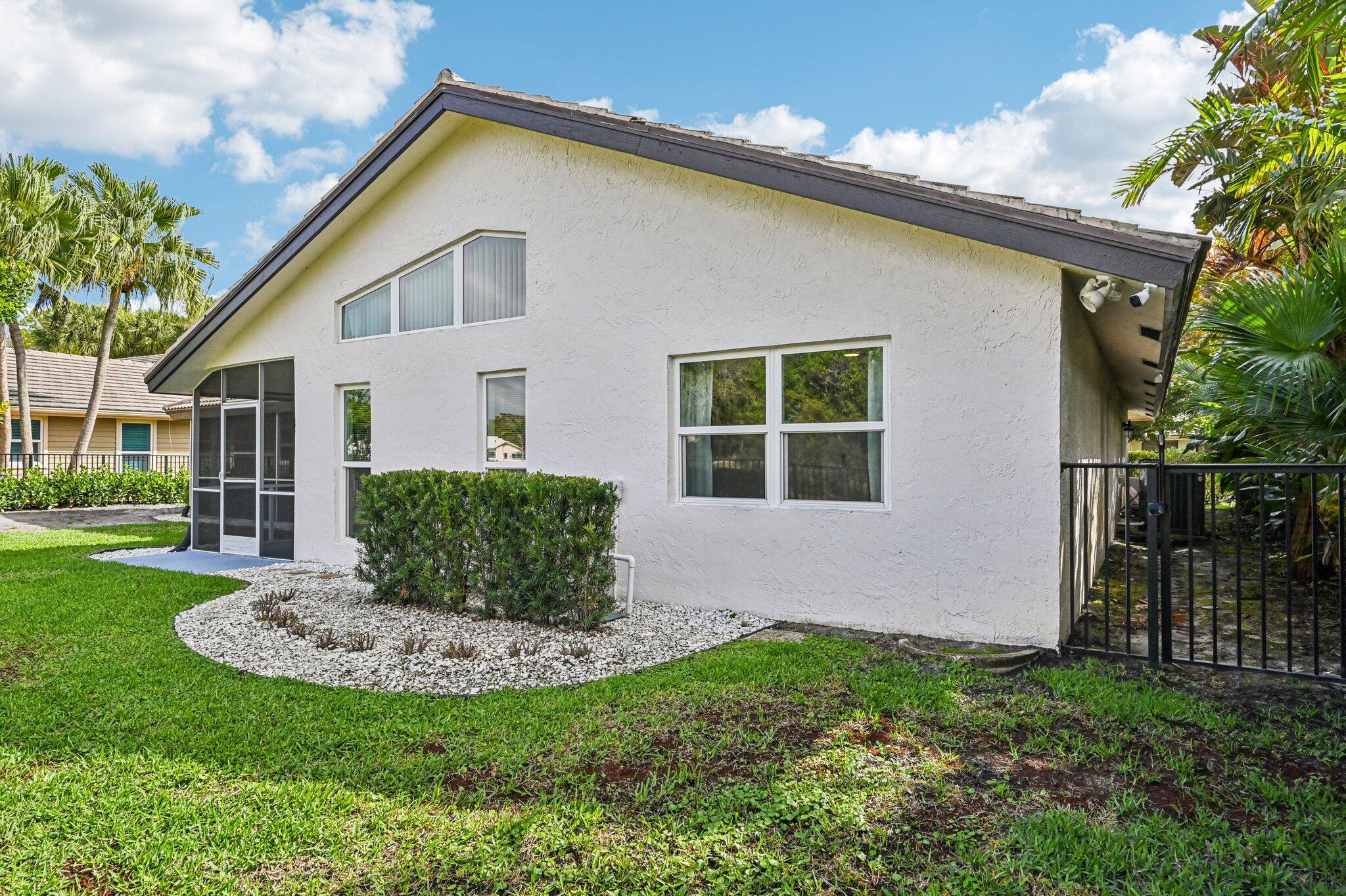18295 Lake Bend Drive