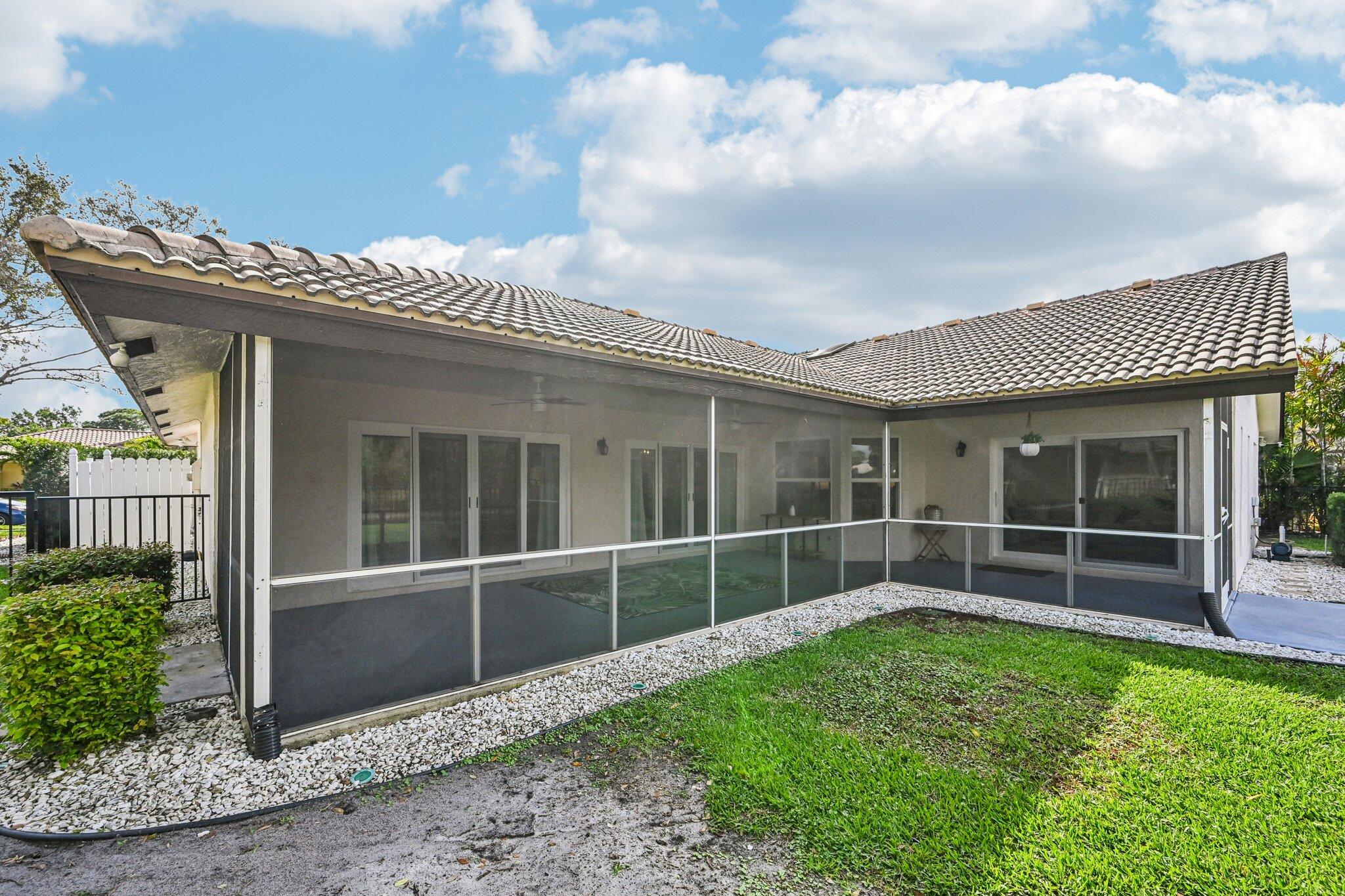 18295 Lake Bend Drive