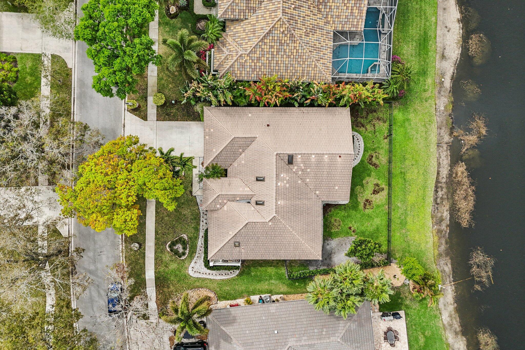 18295 Lake Bend Drive