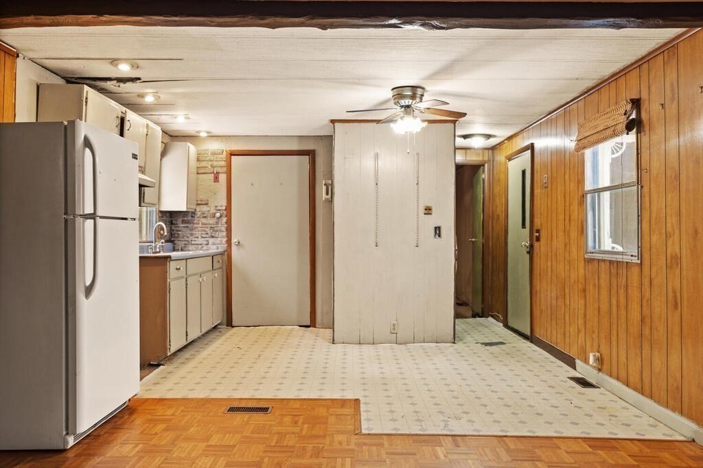 251 Newbury # 19