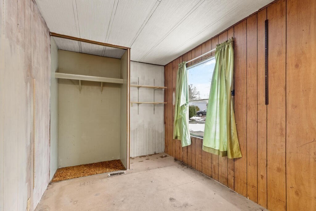 251 Newbury # 19