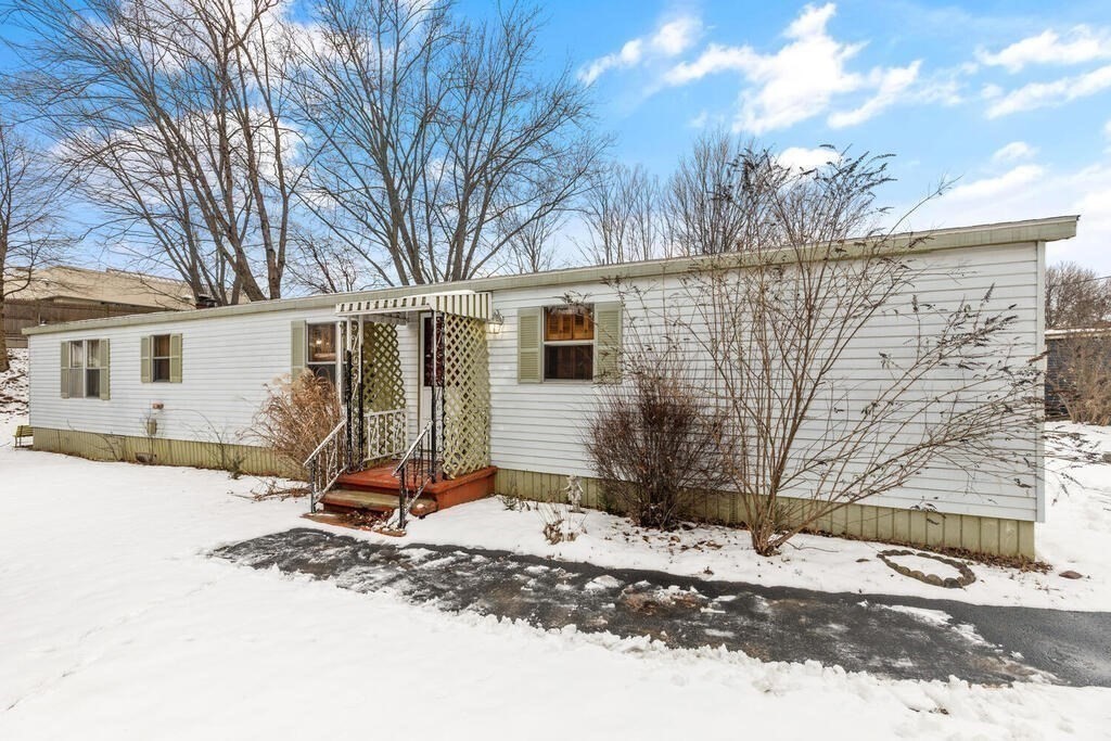 251 Newbury # 19