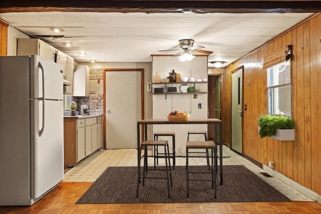 251 Newbury # 19