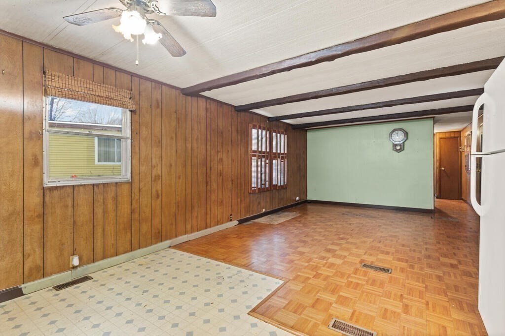 251 Newbury # 19
