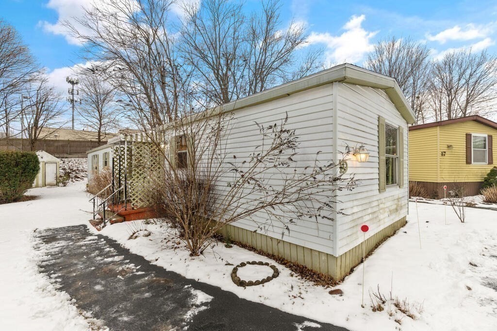 251 Newbury # 19