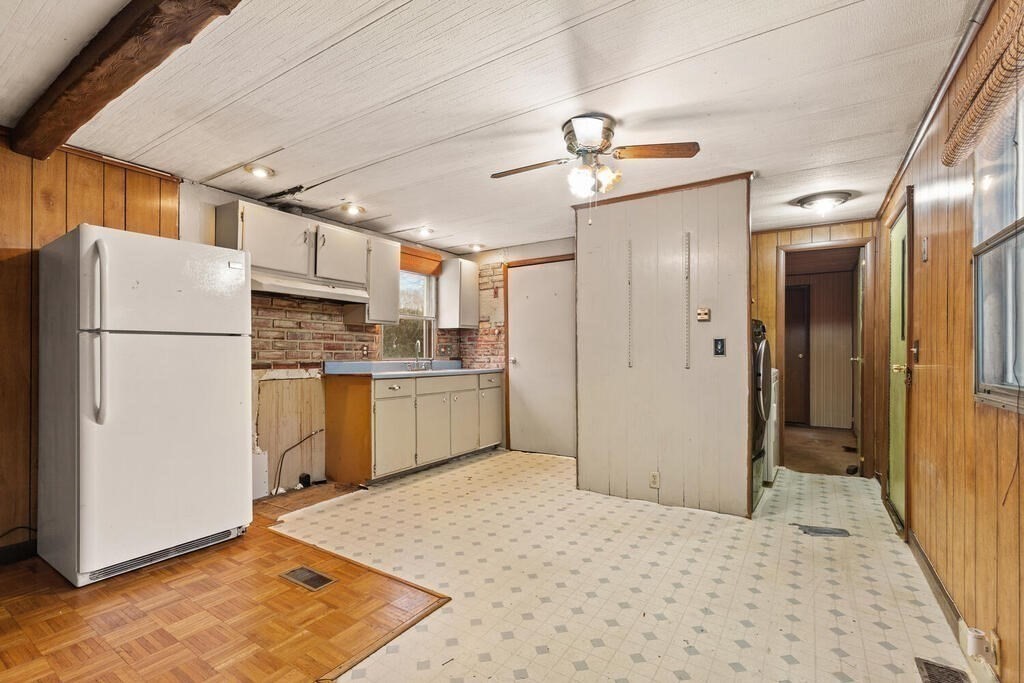251 Newbury # 19