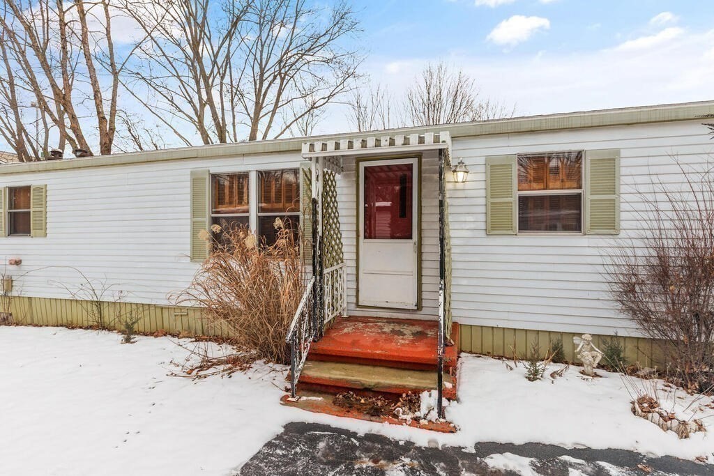 251 Newbury # 19