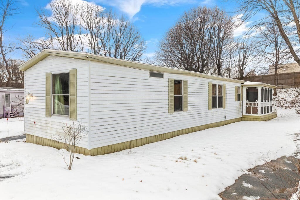 251 Newbury # 19